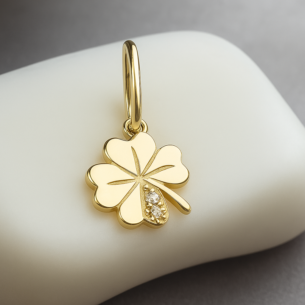 14K Gold Pendant in the shape of a four-leaf clover