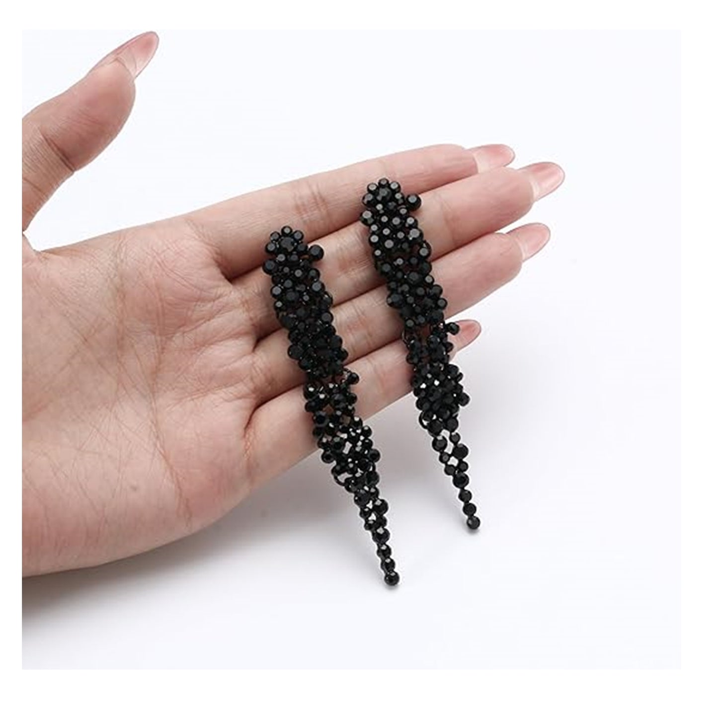 Cercei Statement cu Cristale Negre – Stil Chandelier Elegant, Ton Argintiu