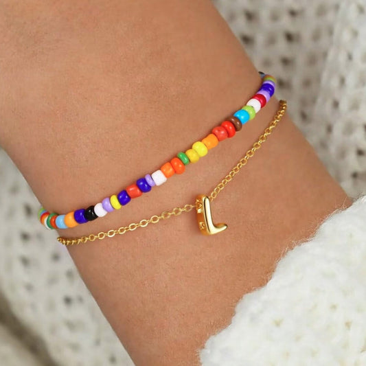 Set 2 Brățări Damă – Brățară cu Litera L și Brățară cu Mărgele Colorate, Accente Aurii